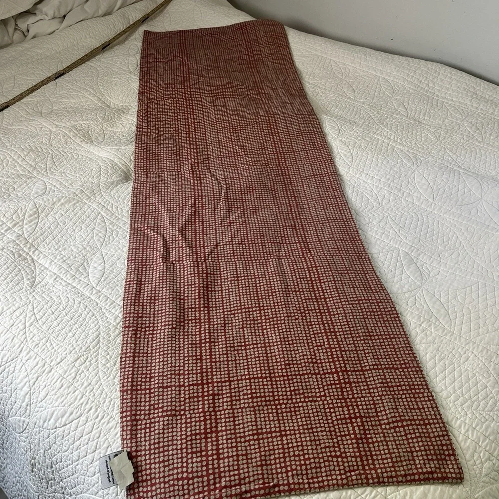 Raine And Humble Henrietta Chicken Table Runner Fig Red‎ 28